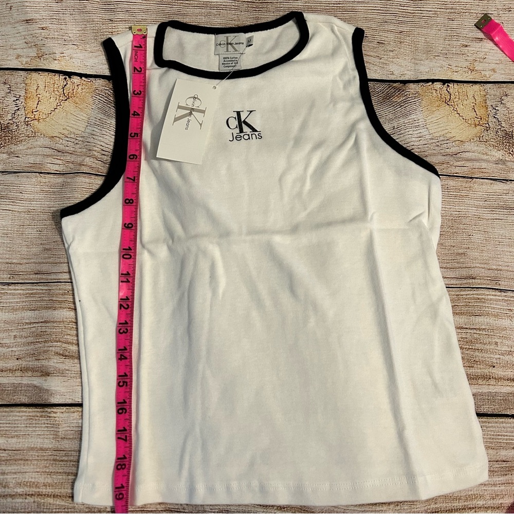 NWT - CALVIN KLEIN JEANS - JUNIORS -TANK TOP- Size MED - 100% COTTON - BRAND NEW